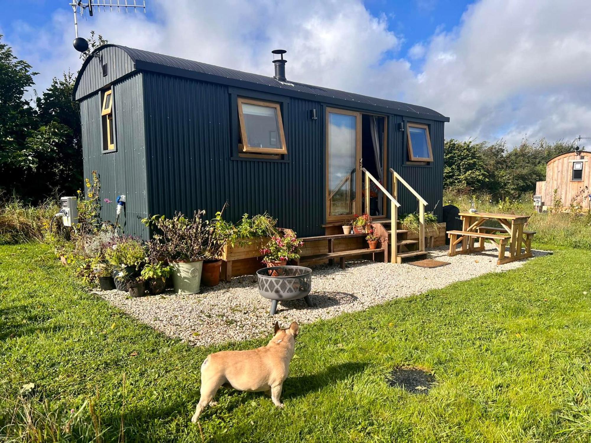 Luxury Shepherd Hut In The Peak District Bakewell Bagian luar foto